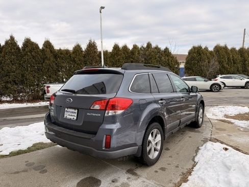 Used 2014 Subaru Outback 2.5i Limited image 3