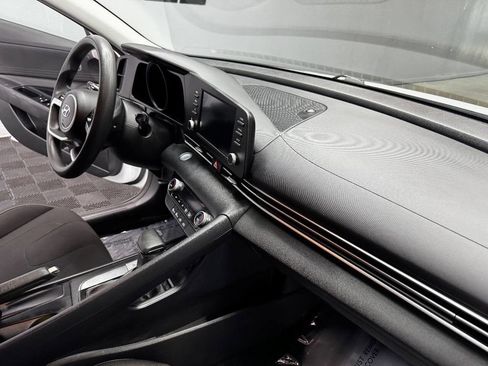 Used 2021 Hyundai Elantra SEL image 53