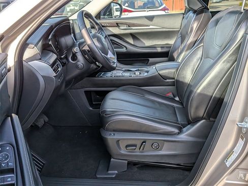 Used 2025 INFINITI QX60 Sensory image 11