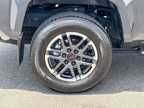 Used 2024 Toyota Tacoma TRD Sport w/ TRD Sport Upgrade Package AWD/4WD image 16