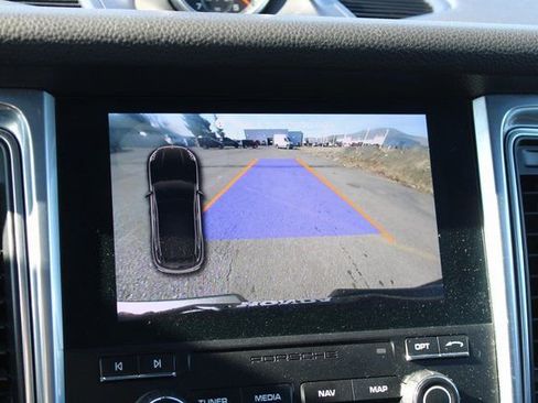 Used 2018 Porsche Macan Sport Edition image 27