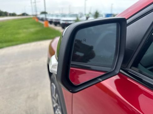 Used 2021 GMC Acadia SLE w/ Elevation Edition FWD image 8