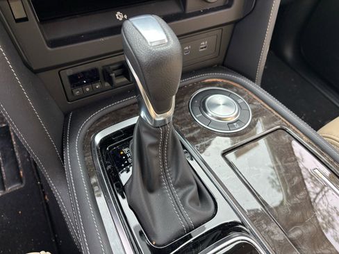 Used 2023 Nissan Armada Platinum w/ Captain's Chairs Package image 5