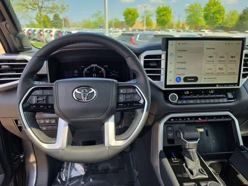 Used 2023 Toyota Tundra Platinum AWD/4WD image 11