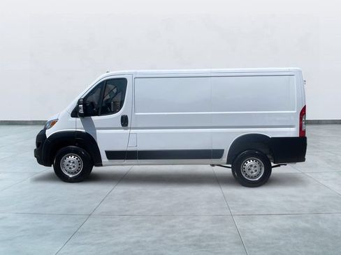 Used 2025 RAM ProMaster 2500 w/ Convenience Group FWD image 5