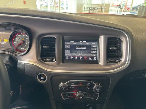Used 2022 Dodge Charger SXT w/ Blacktop Package image 28