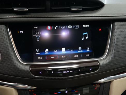 Used 2017 Cadillac XT5 Luxury w/ Driver Awareness Package AWD/4WD image 37