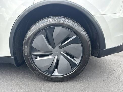 Used 2026 Tesla Model Y 2WD image 20