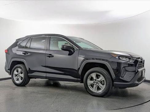 Used 2021 Toyota RAV4 LE AWD/4WD image 11