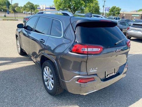Used 2018 Jeep Cherokee Overland AWD/4WD image 11