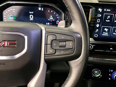 Used 2022 GMC Sierra 1500 SLT w/ SLT Convenience Package AWD/4WD image 23