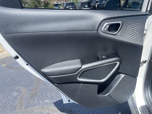 Certified 2022 Kia Soul LX w/ Technology Package FWD image 20