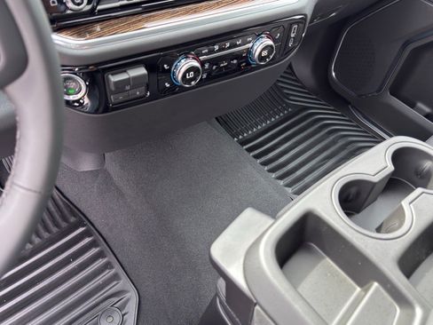 Used 2026 GMC Sierra 1500 Elevation image 16