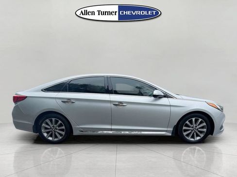 Used 2016 Hyundai Sonata Limited w/ Option Group 04 FWD image 3
