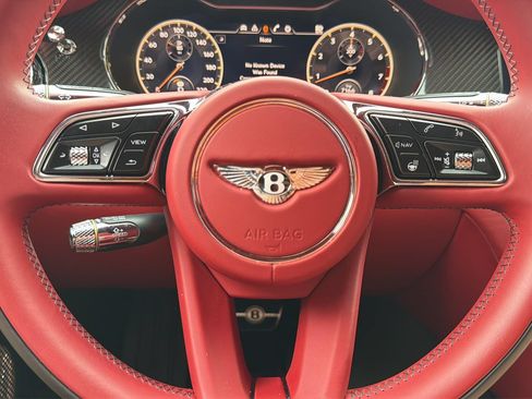 Certified 2022 Bentley Flying Spur V8 AWD/4WD image 24