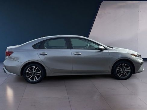 Used 2023 Kia Forte LXS image 6