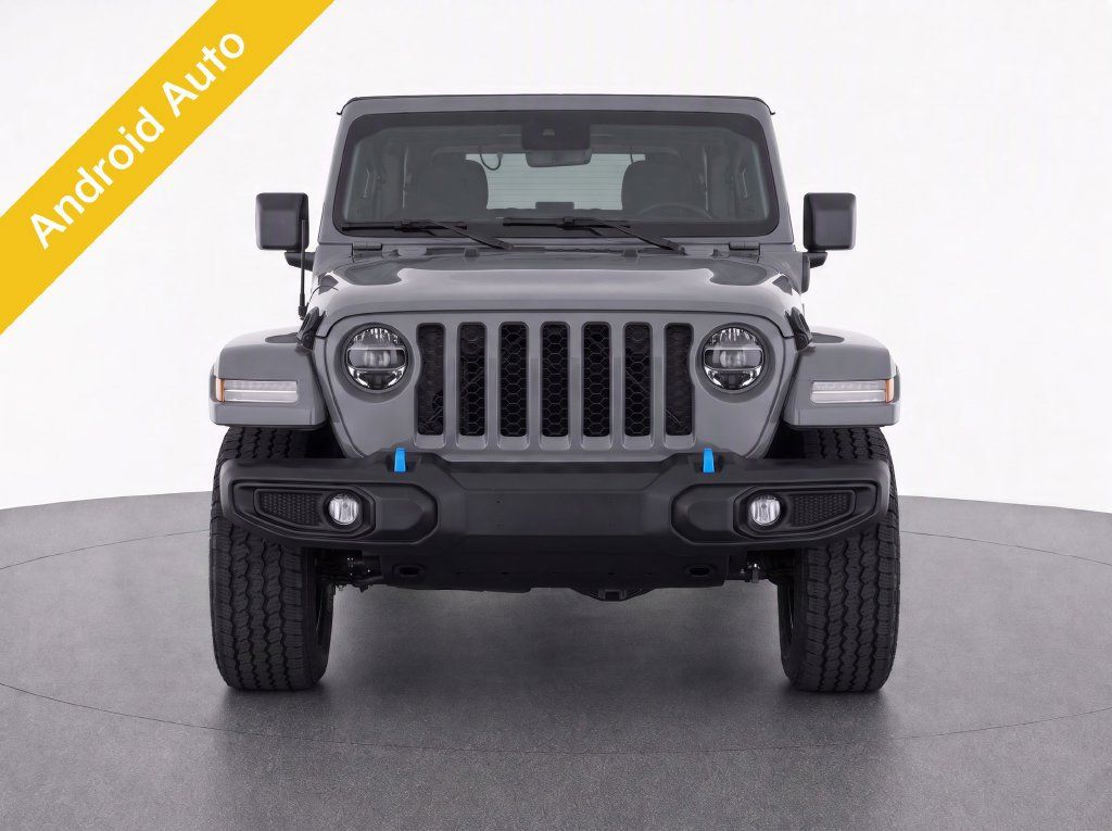 Used 2022 Jeep Wrangler Unlimited Sahara w/ Cold Weather Group AWD/4WD image 5
