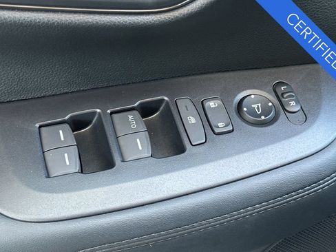 Certified 2026 Honda HR-V LX image 12