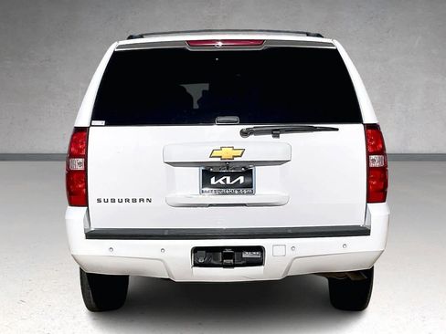 Used 2013 Chevrolet Suburban LT w/ Luxury Package image 5