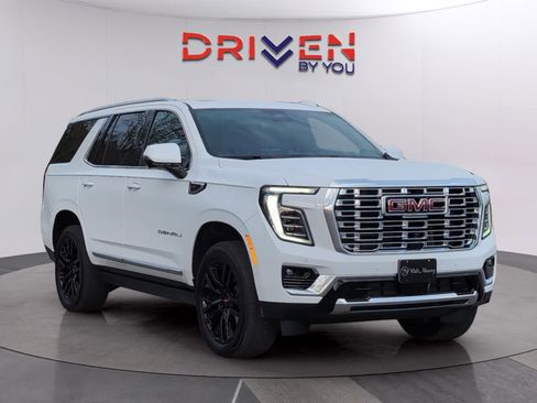 New 2026 GMC Yukon Denali w/ Sun & Power Step Package image 7