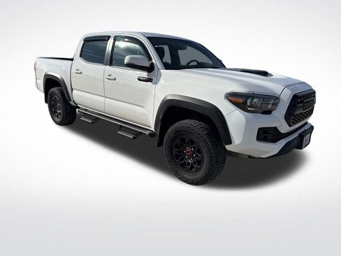 Used 2017 Toyota Tacoma TRD Pro image 4