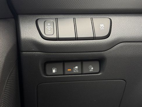 Used 2019 Hyundai Ioniq Plug-In Hybrid FWD image 19