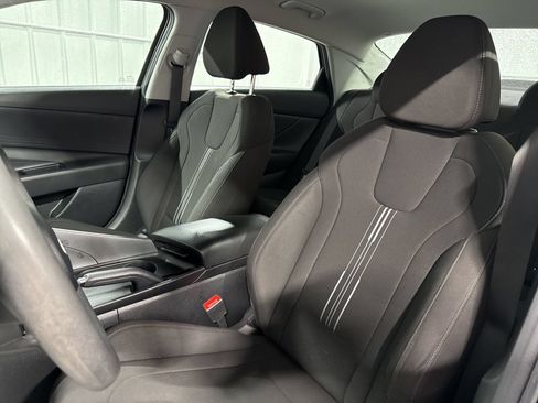 Used 2024 Hyundai Elantra SEL FWD image 20