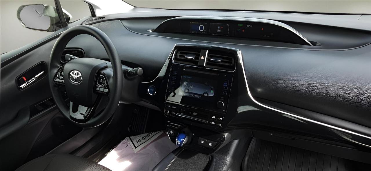 Used 2019 Toyota Prius LE FWD image 35