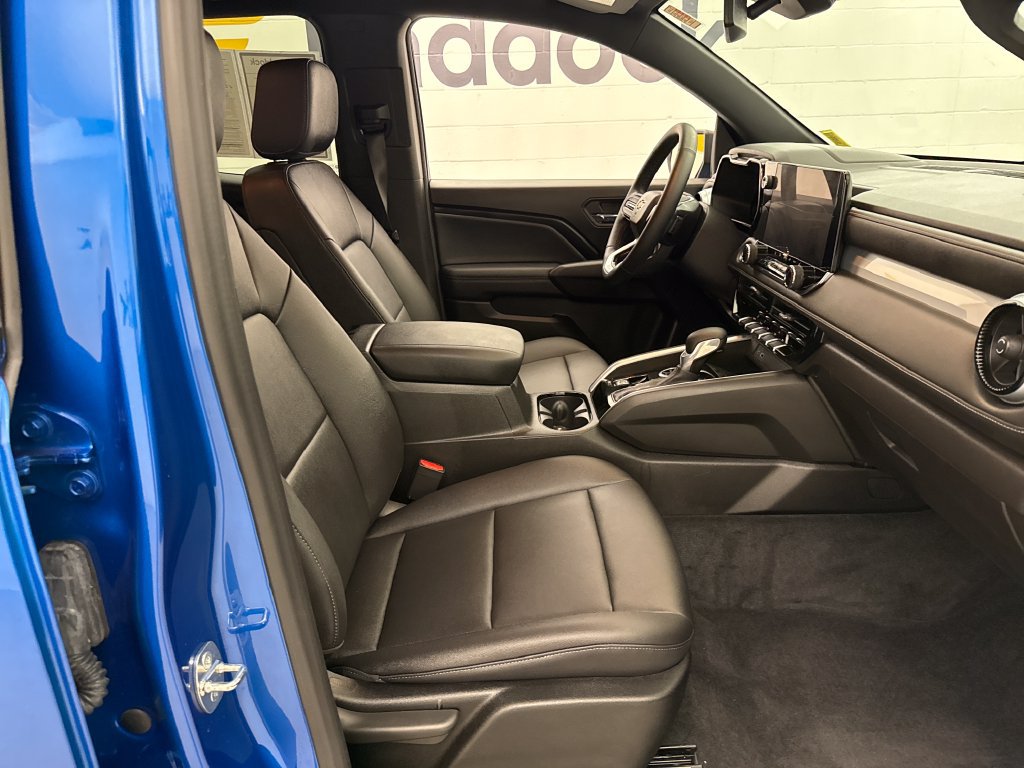 Used 2023 Chevrolet Colorado LT w/ LT Convenience Package III AWD/4WD image 22