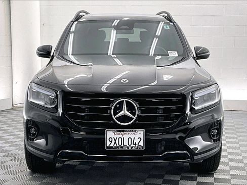 Used 2026 Mercedes-Benz GLB 250 image 2
