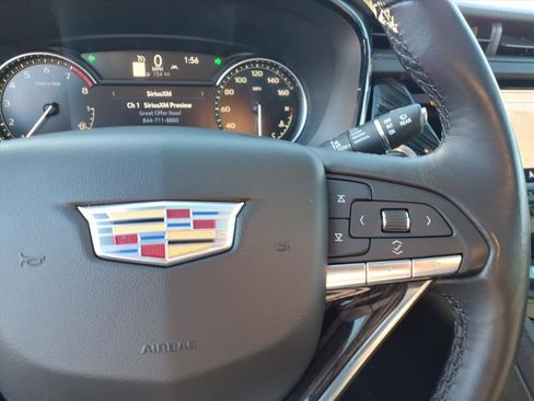 Used 2023 Cadillac XT6 Premium Luxury image 32