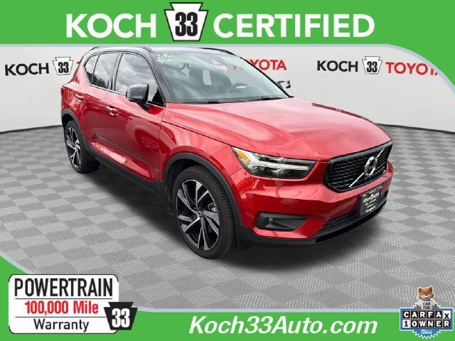 Used 2022 Volvo XC40 T5 R-Design w/ Climate Package AWD/4WD image 1