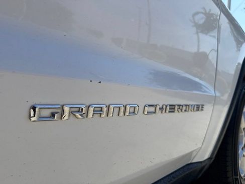 Used 2016 Jeep Grand Cherokee Laredo w/ Quick Order Package 23E RWD image 7