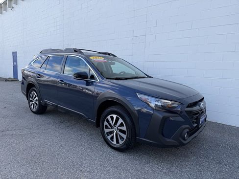 Used 2024 Subaru Outback Premium image 3