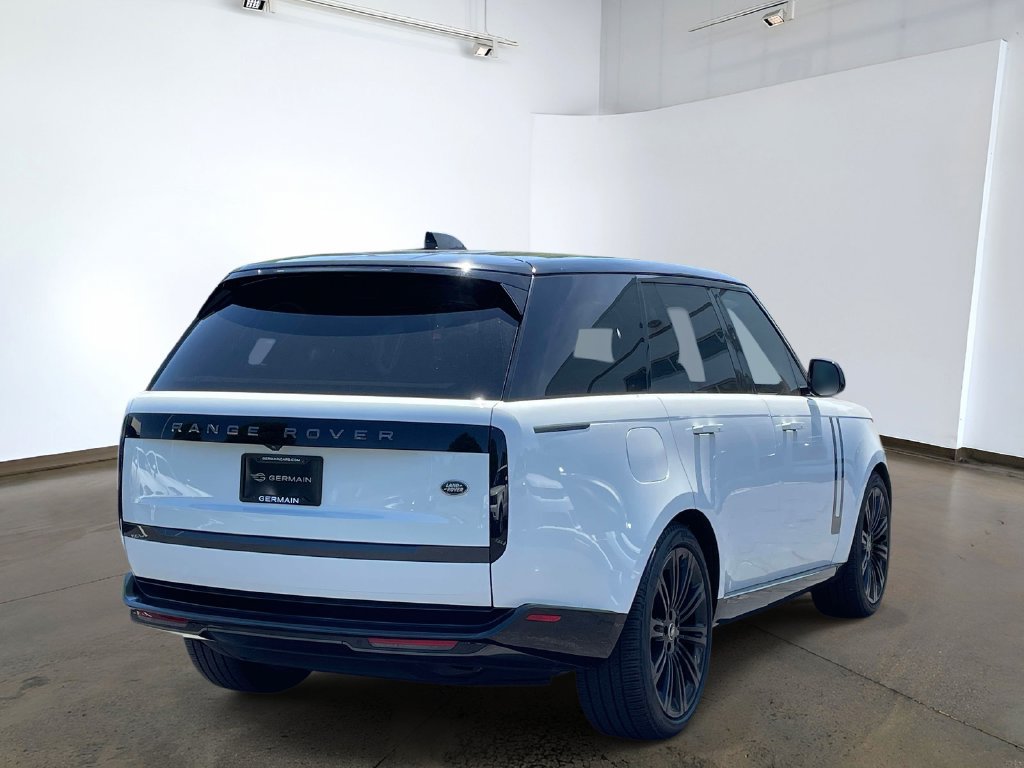 Used 2022 Land Rover Range Rover SE AWD/4WD image 4