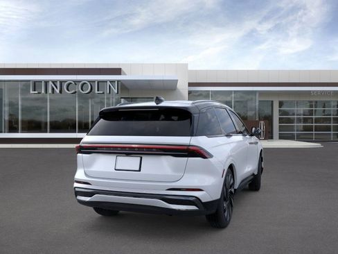 New 2025 Lincoln Nautilus Reserve w/ Jet Appearance Package image 8