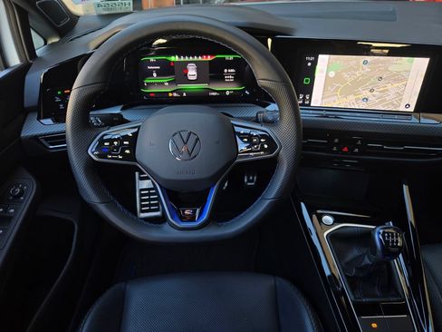 Certified 2024 Volkswagen Golf R AWD/4WD image 17