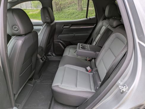 New 2026 GMC Terrain AT4 w/ Convenience Package III AWD/4WD image 32