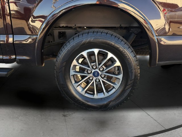 Used 2018 Ford F150 XLT w/ Equipment Group 302A Luxury AWD/4WD image 32