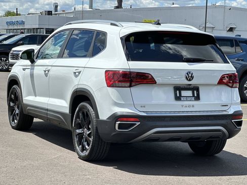 Used 2023 Volkswagen Taos SE w/ Black Wheel Package AWD/4WD image 3