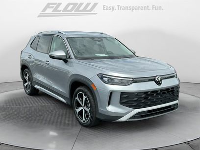 New 2025 Volkswagen Tiguan SE