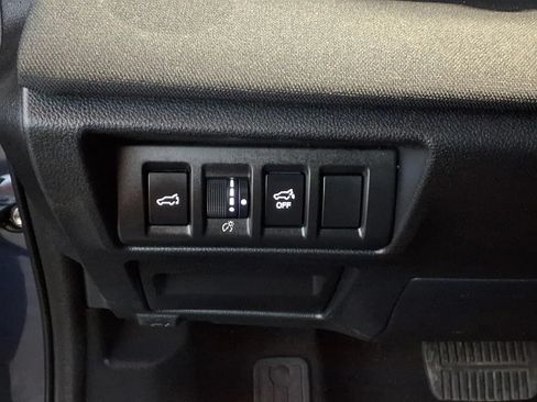 Used 2024 Subaru Outback Premium AWD/4WD image 19