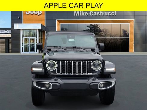 Used 2024 Jeep Wrangler Unlimited Sahara AWD/4WD image 2
