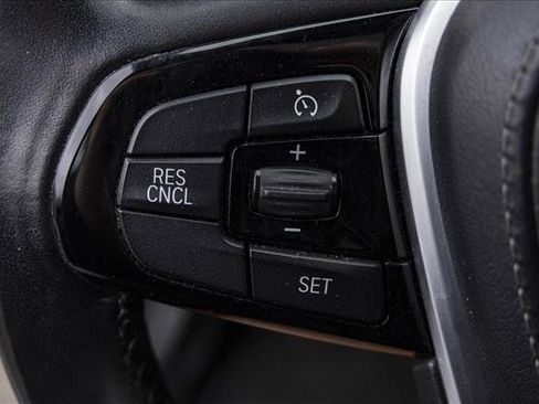 Used 2017 BMW 530i xDrive image 14