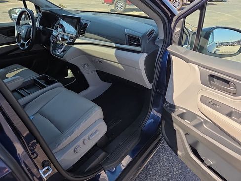 Used 2024 Honda Odyssey EX-L image 12