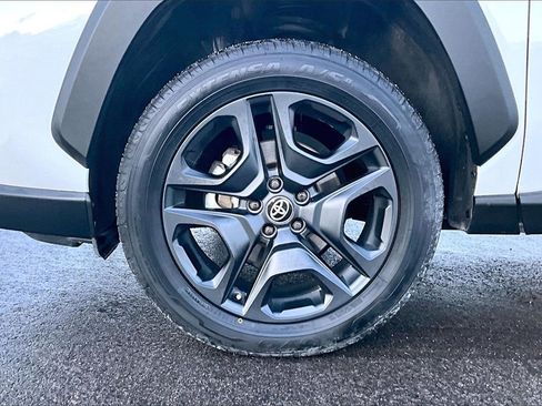 Used 2024 Toyota RAV4 Adventure image 9