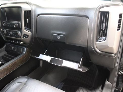 Used 2019 GMC Sierra 2500 Denali w/ LPO, Protection Package AWD/4WD image 26