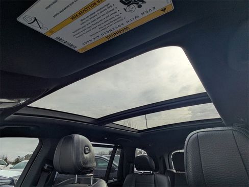 Used 2021 Mercedes-Benz GLS 580 4MATIC image 20