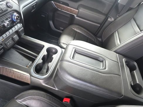 Used 2022 GMC Sierra 3500 Denali w/ Denali Black Diamond Edition image 32