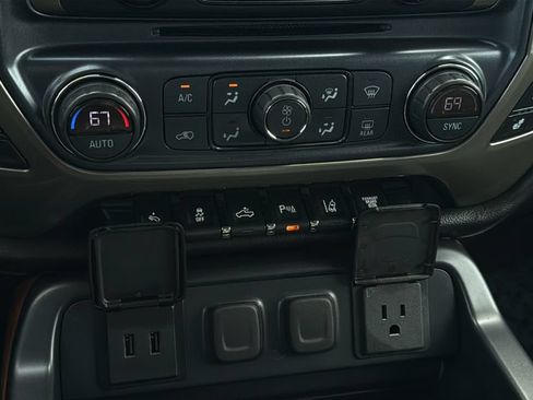 Used 2018 Chevrolet Silverado 3500 High Country AWD/4WD image 30